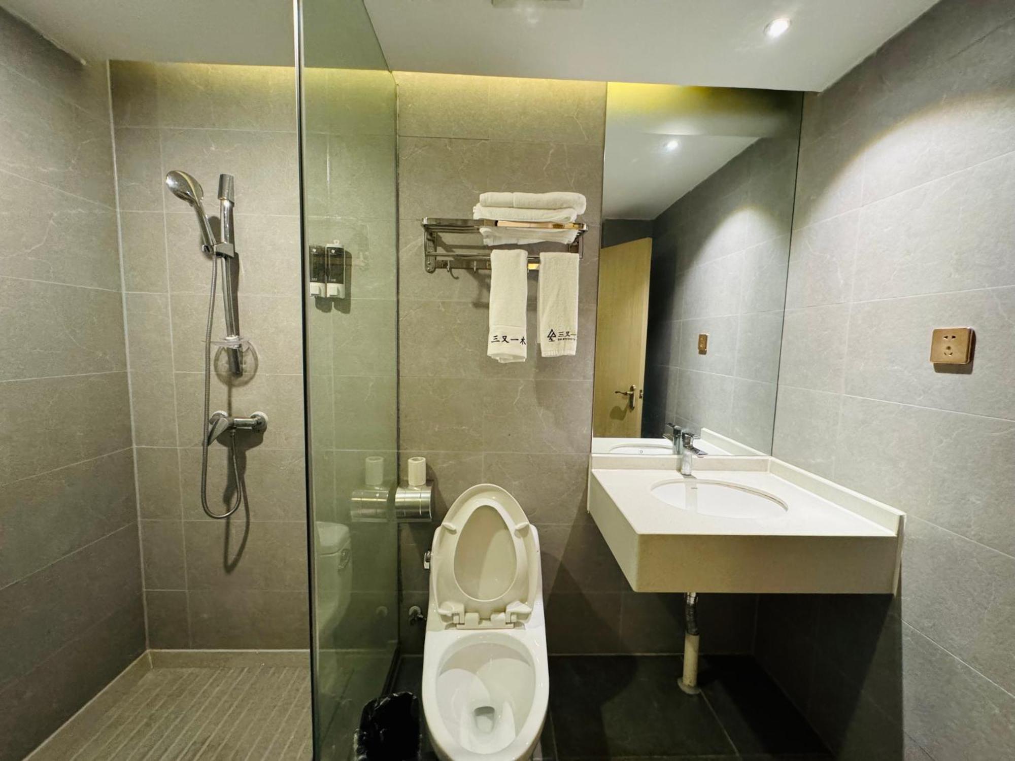 Guilin Tree Hotel Exterior photo